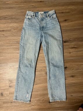 Abercrombie Curve Love 90s Straight Ultra High Rise